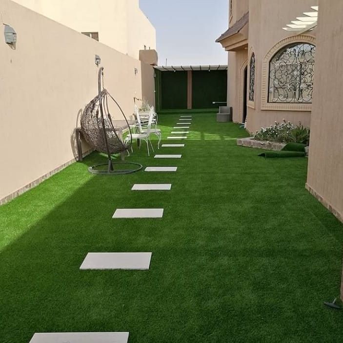 تركيب العشب الصناعي